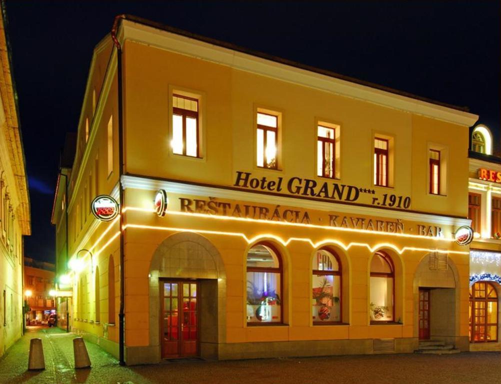 ז'ילינה Hotel Grand מראה חיצוני תמונה