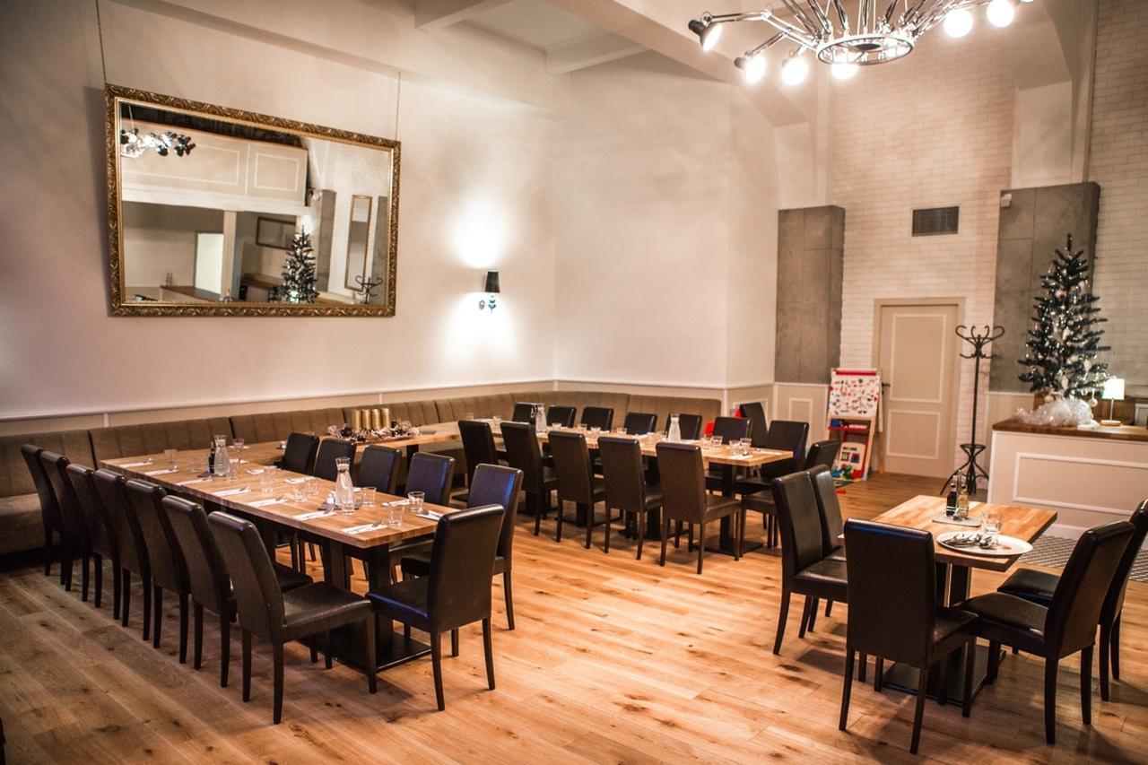 ז'ילינה Hotel Grand מראה חיצוני תמונה